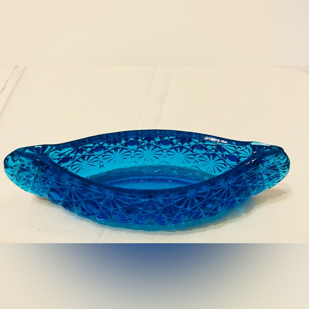 1940’z Vintage L.G. Wright Glass Daisy and Button Dark Blue Canoe